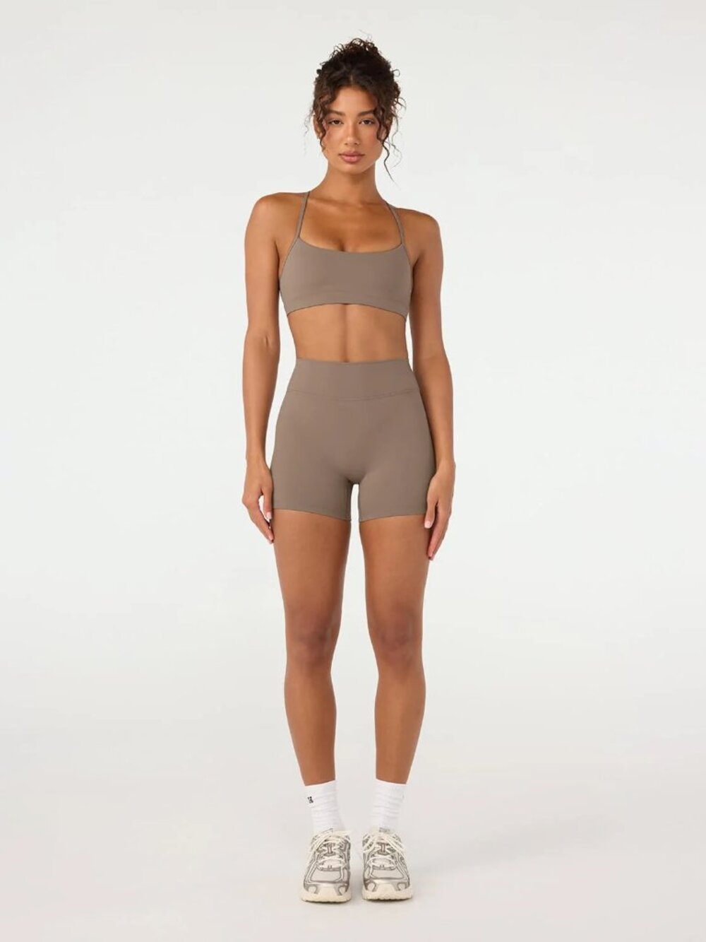 CSB Fade Invisible Scrunch Shorts 4" in Mocha, Size Large